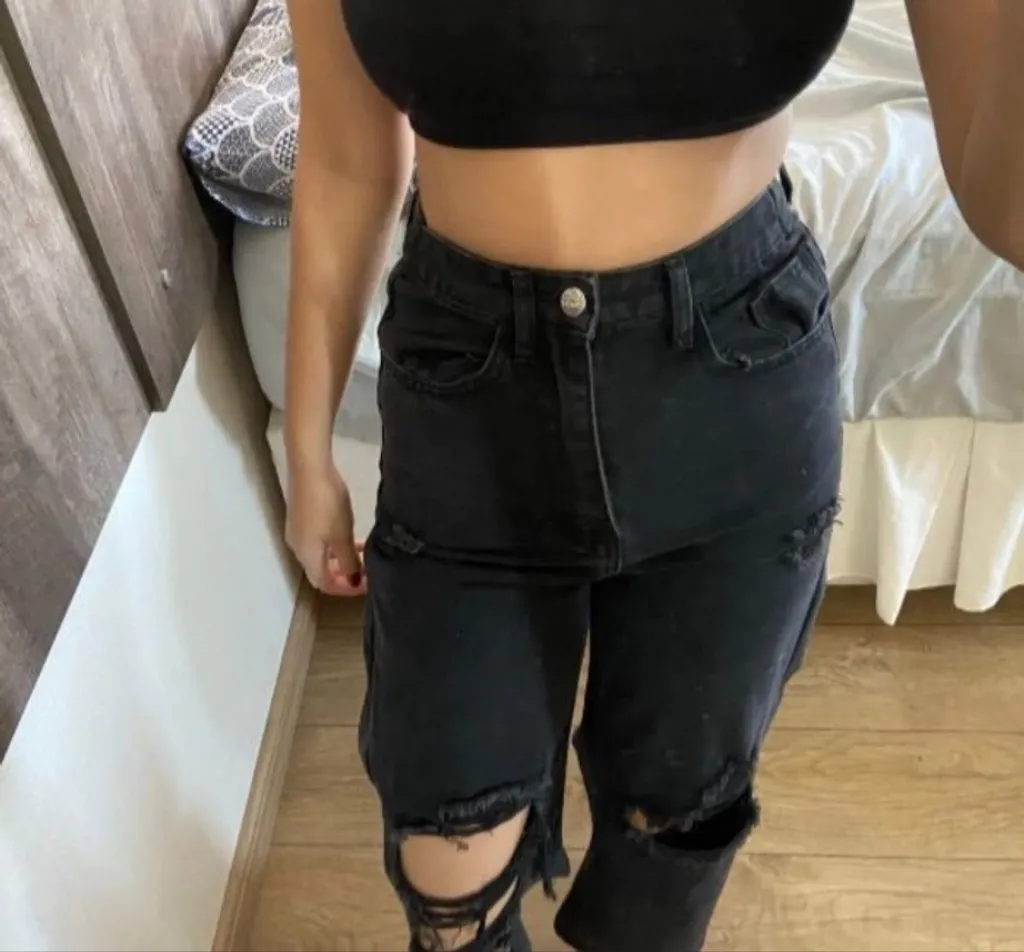 calça preta larga