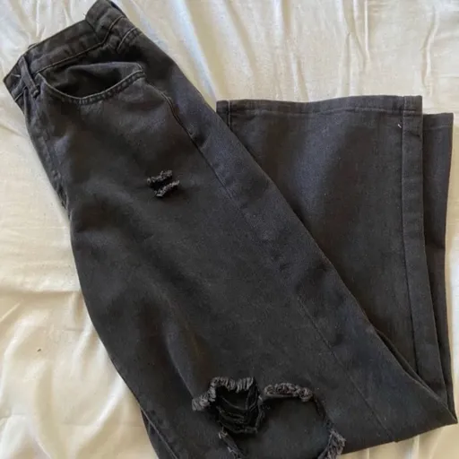 calça preta larga