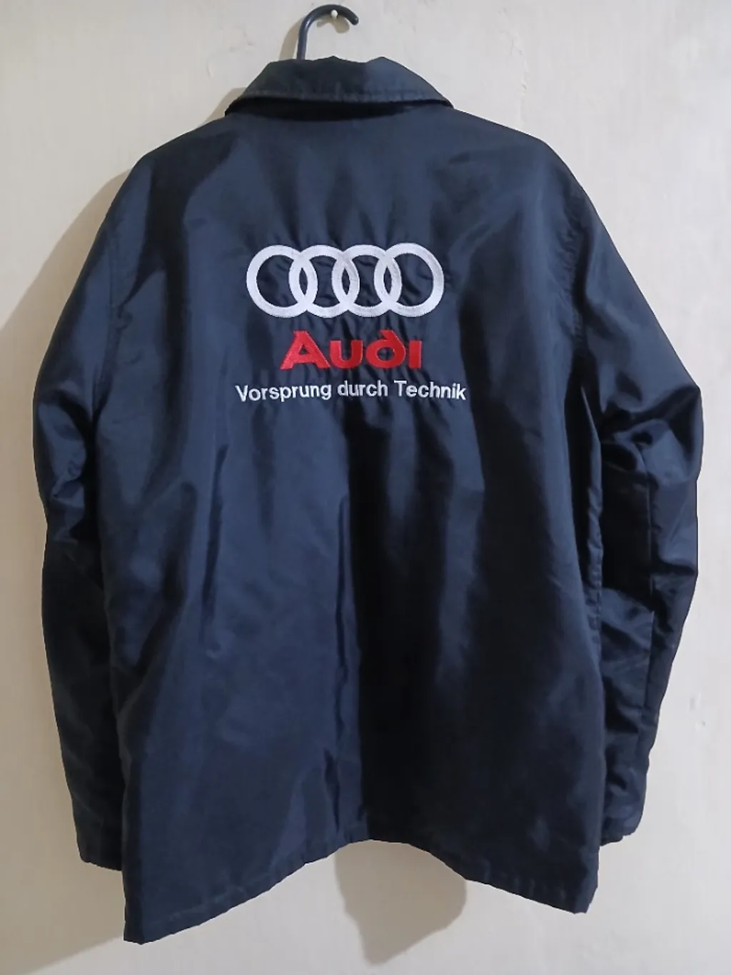 Jaqueta automotiva Audi