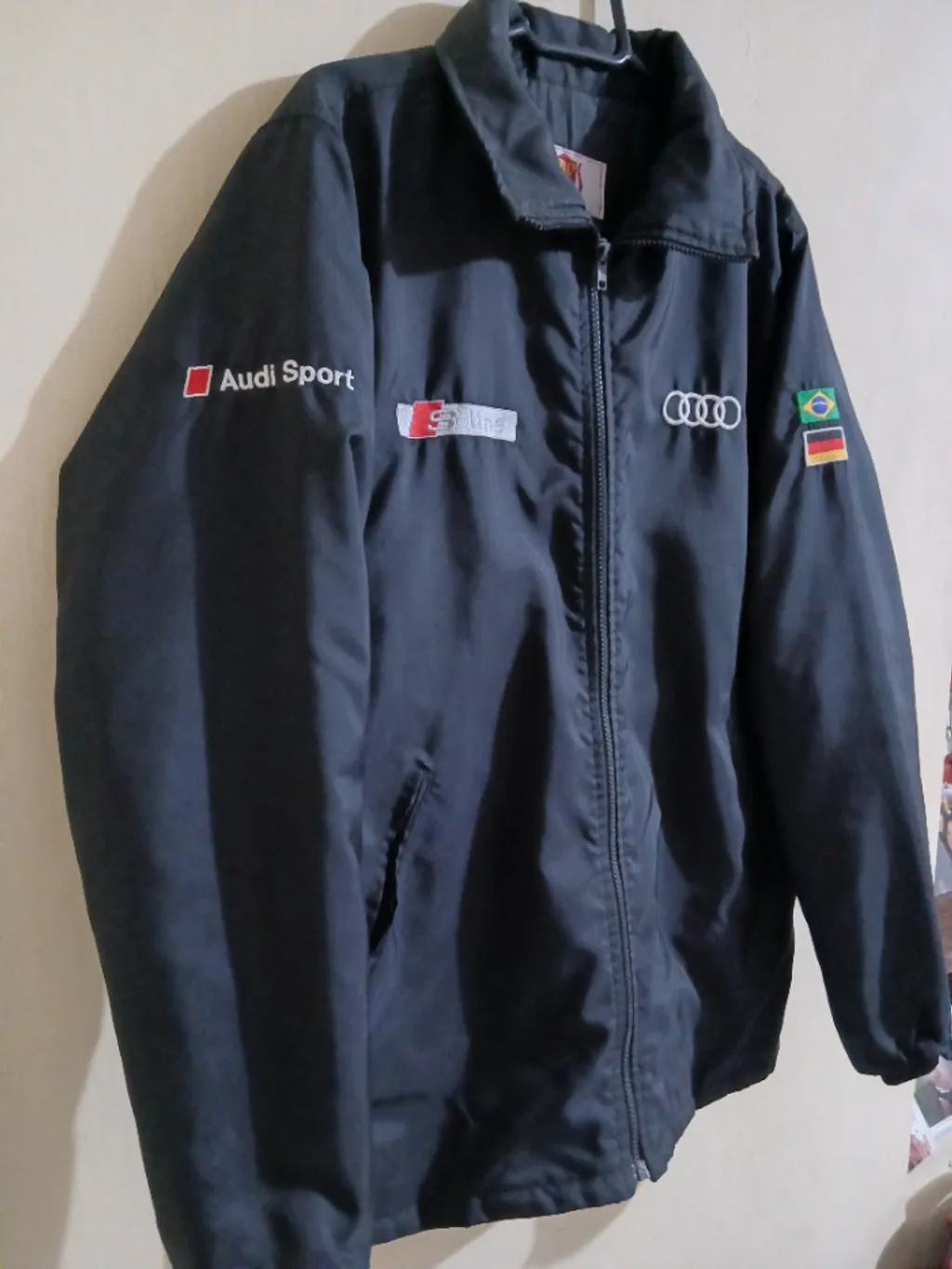 Jaqueta automotiva Audi