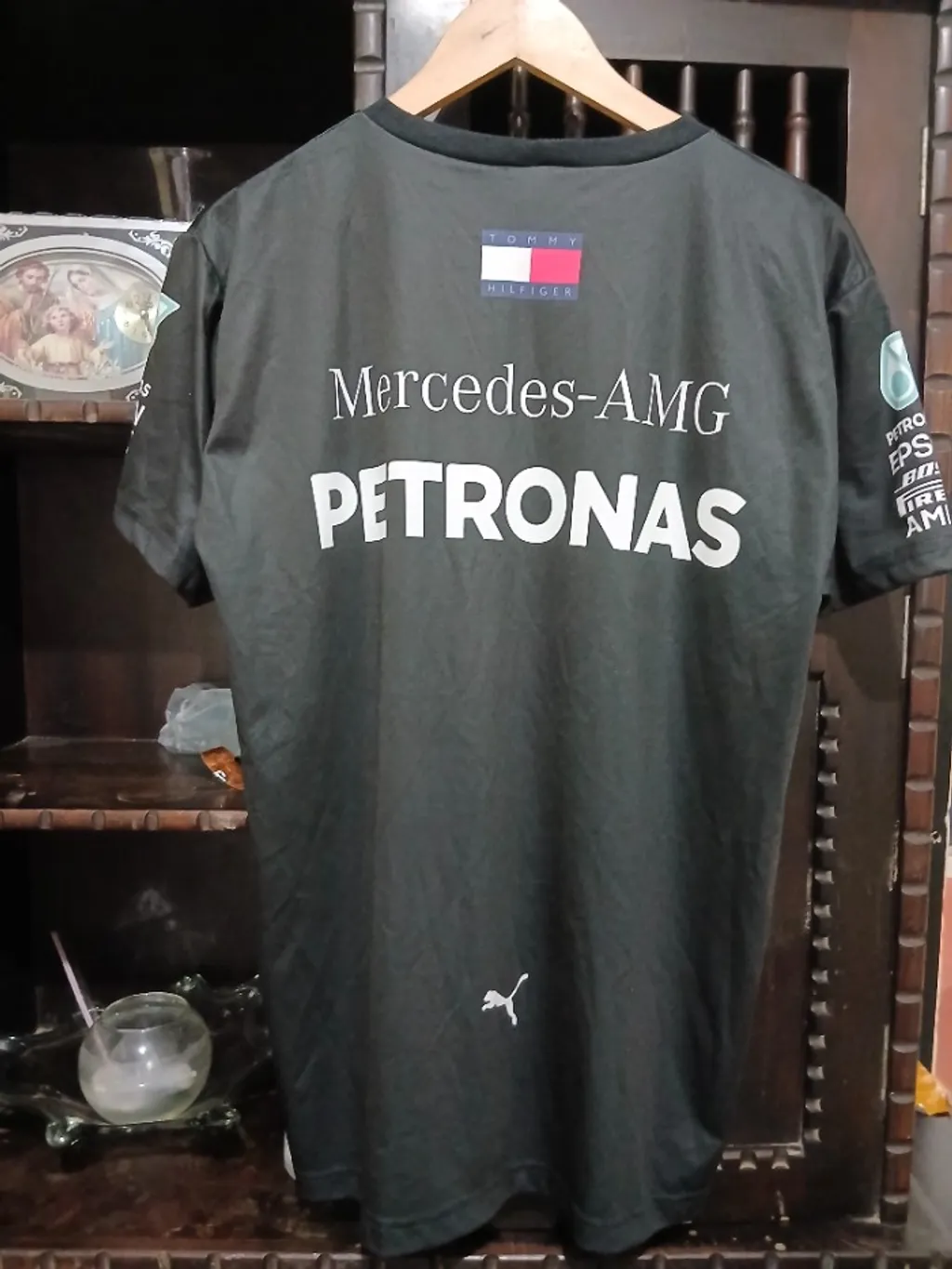 Camiseta da equipe de fórmula 1 Petronas Mercedes piloto Leuis H