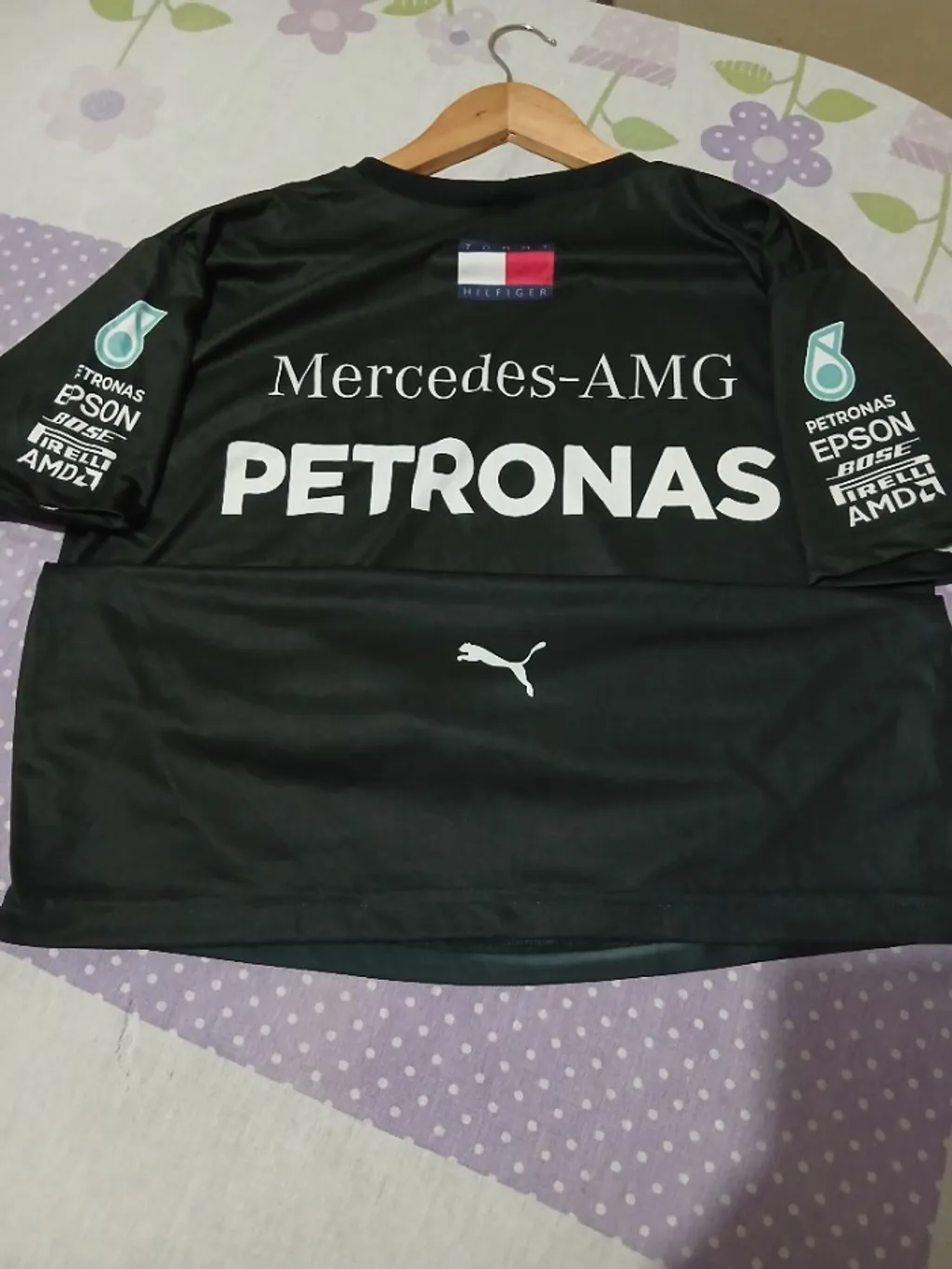 Camiseta da equipe de fórmula 1 Petronas Mercedes piloto Leuis H