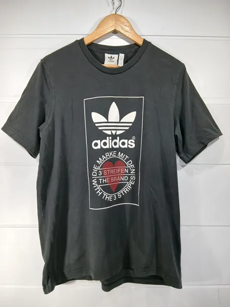 camiseta adidas tamanho g