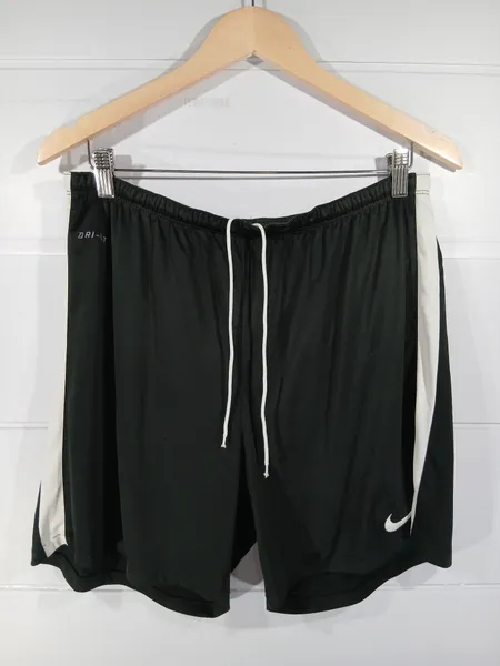 short nike dri-fit preto tam. m
