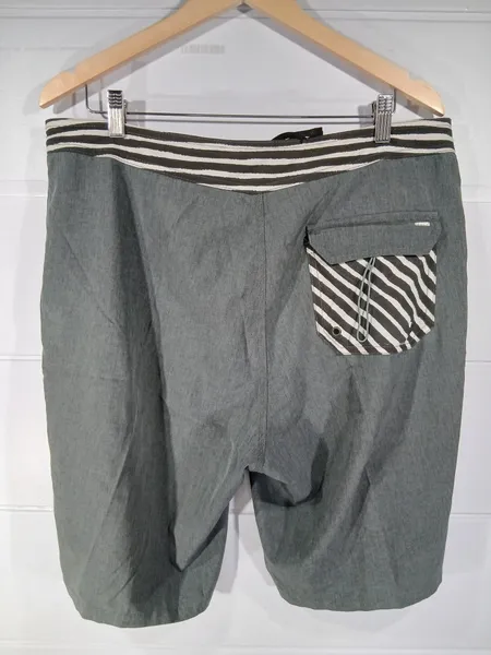 bermuda surf hurley cinza g