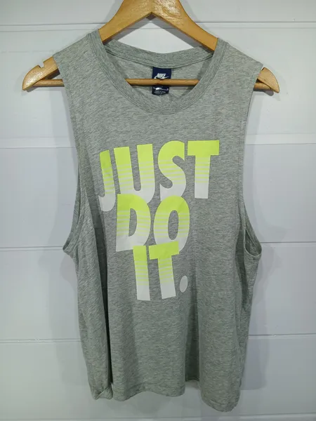 camiseta regata nike cinza m
