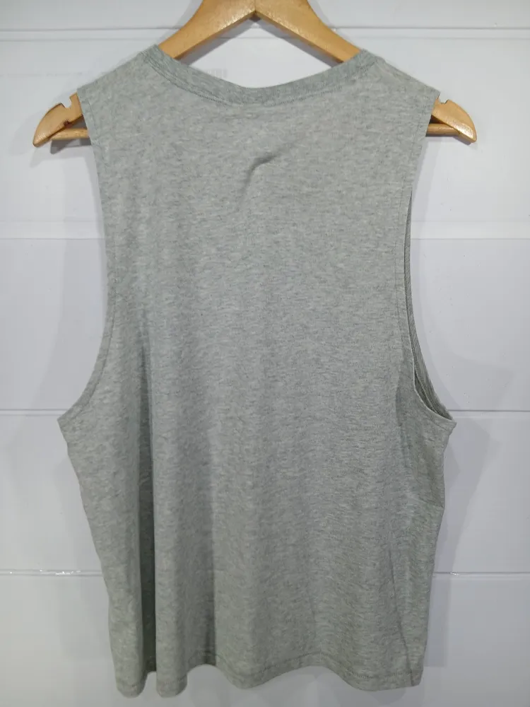camiseta regata nike cinza m