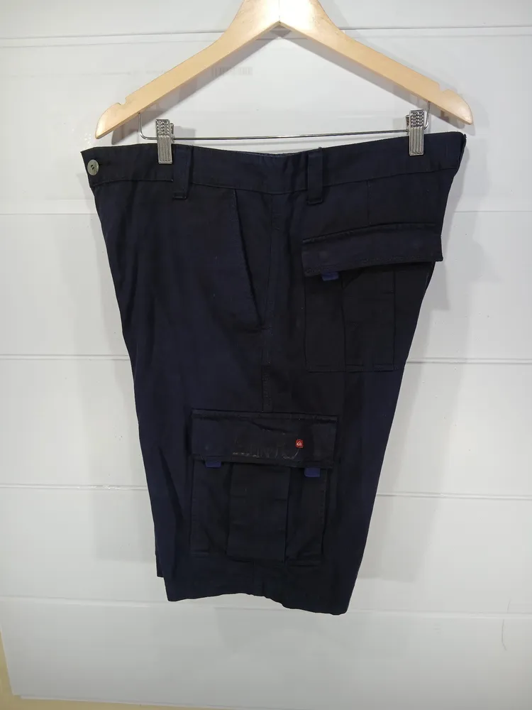 bermuda quiksilver cargo  tam. 42