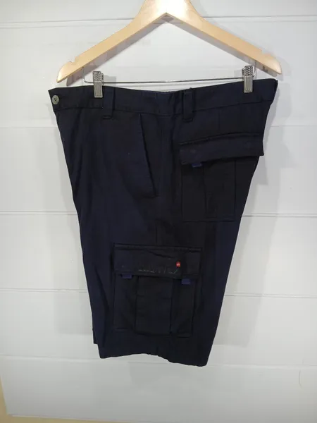 bermuda quiksilver cargo  tam. 42