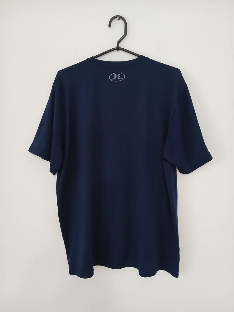 camiseta under armour graveyard shift azul marinho gg