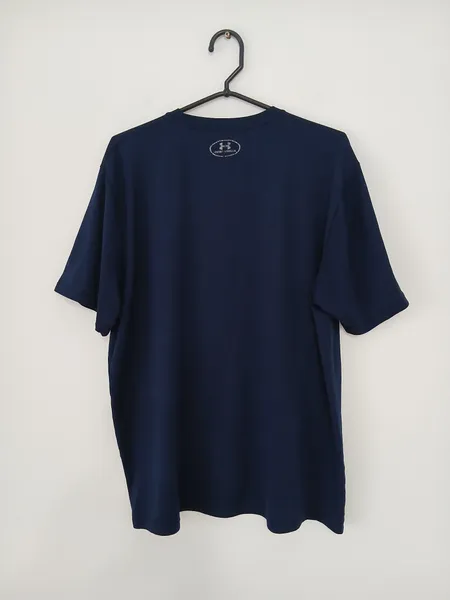 camiseta under armour graveyard shift azul marinho gg