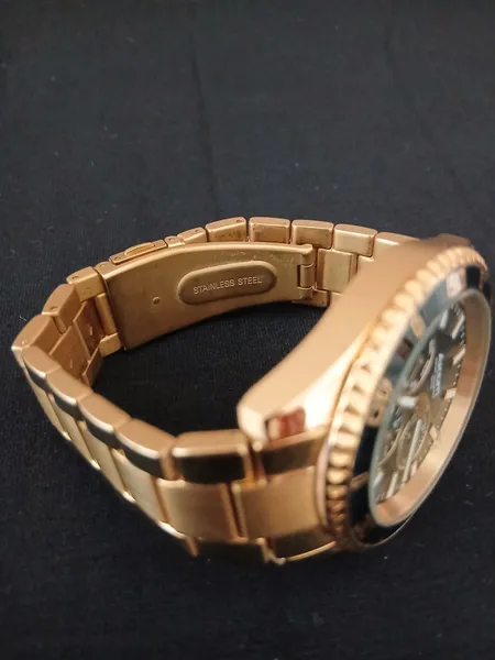 relógio masculino akium vivara dourado
