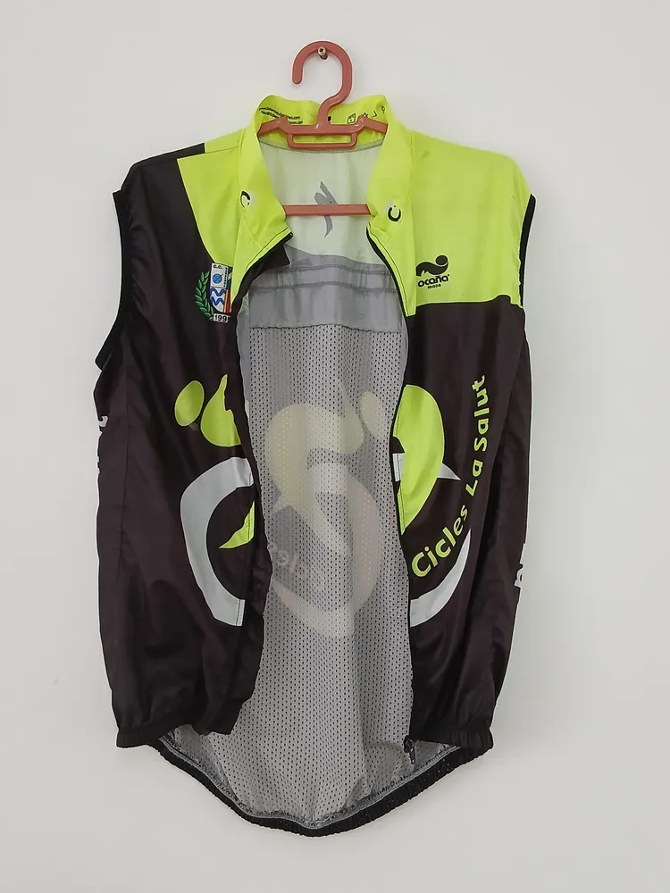 colete ciclismo corta vento ocaña cicles la salut m