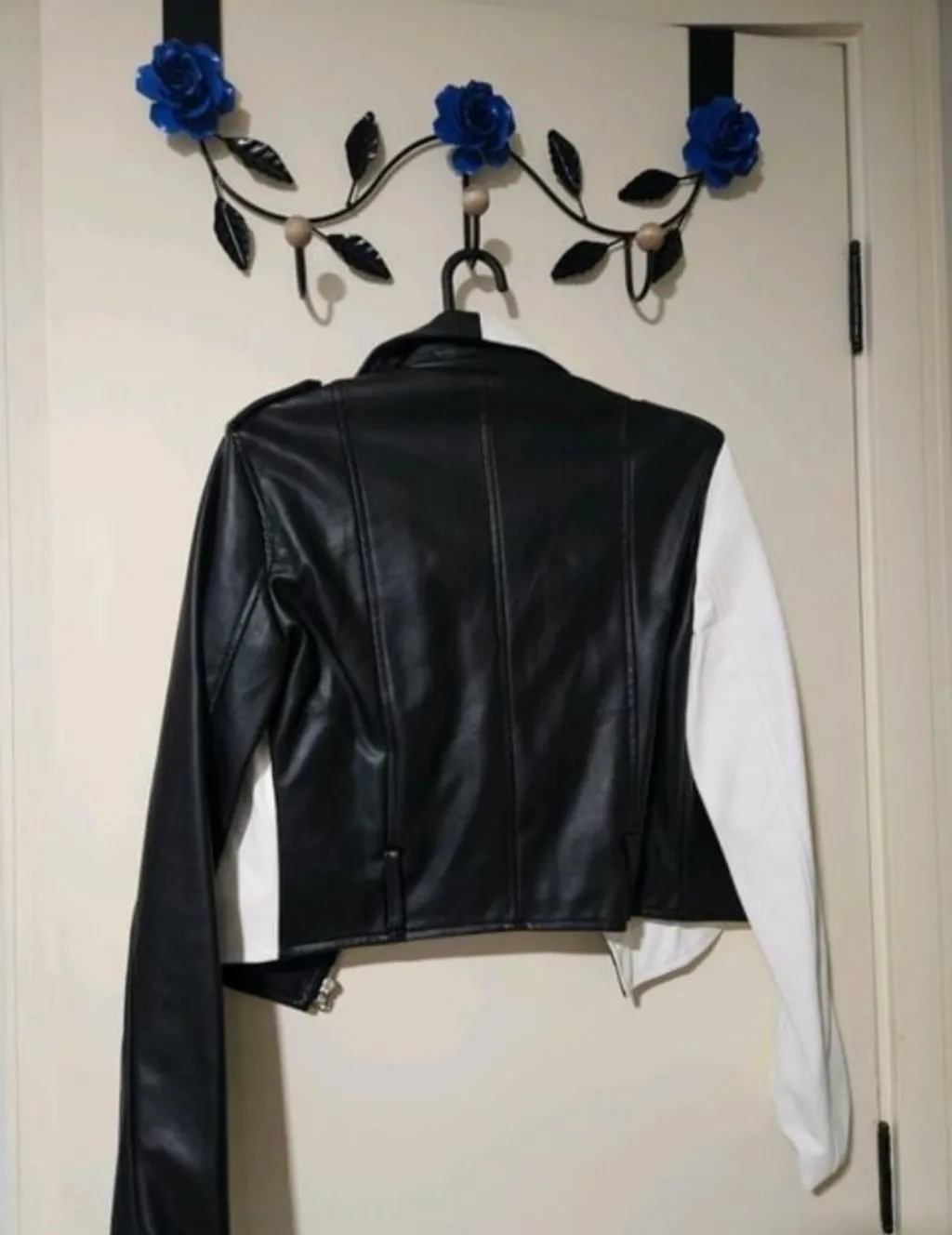 jaqueta use pride preta e branca pp