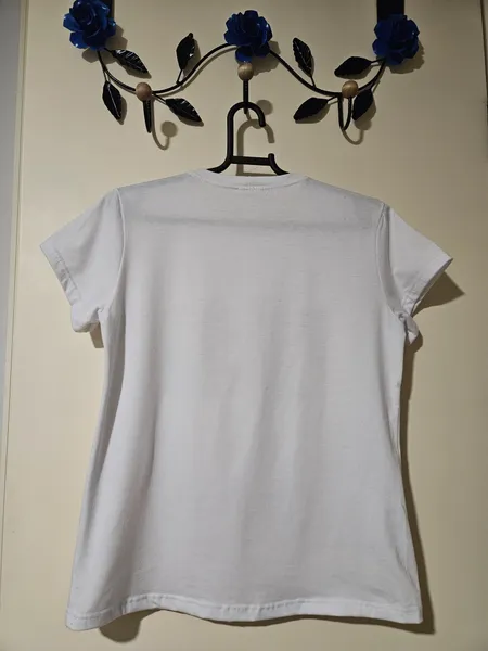 camiseta branca fine line harry styles