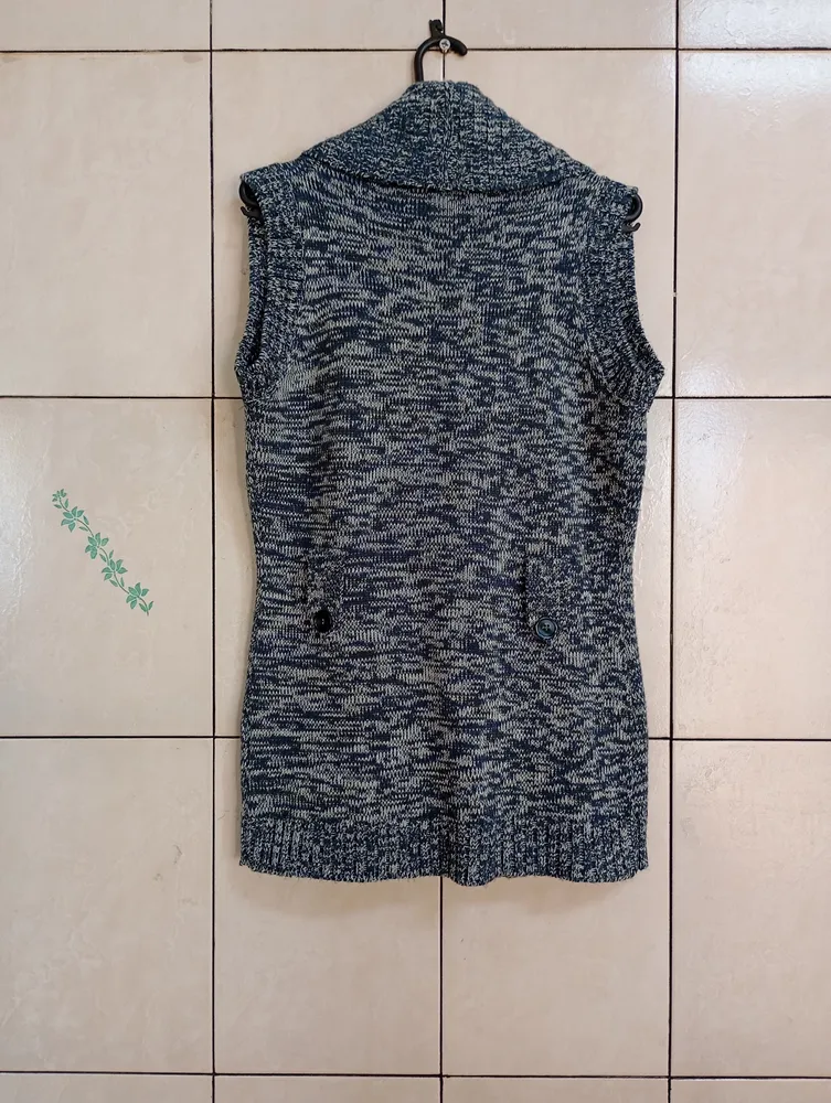 Colete feminino George. tamanho P