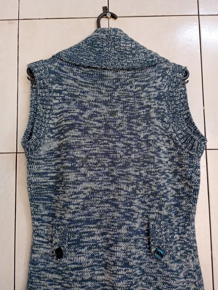 Colete feminino George. tamanho P