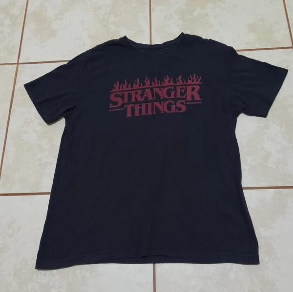 Camiseta C&A preta tamanho M
