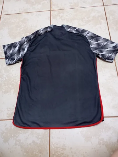 Camiseta Adidas Flamengo feminina tamanho G