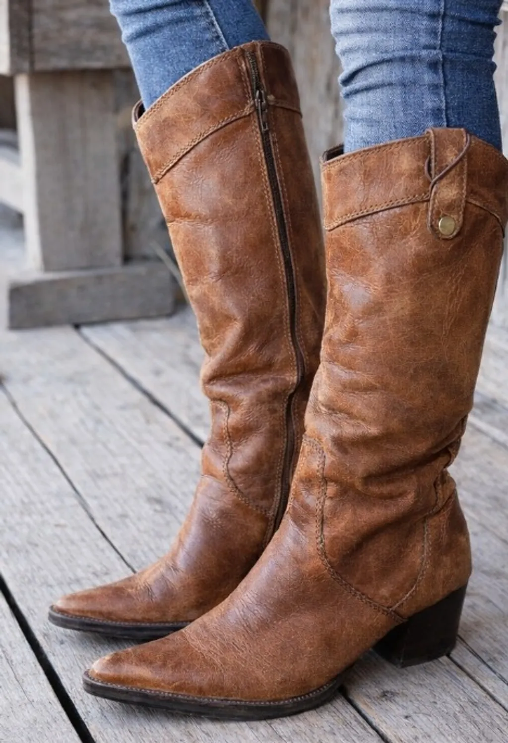 Bota em couro legítimo
