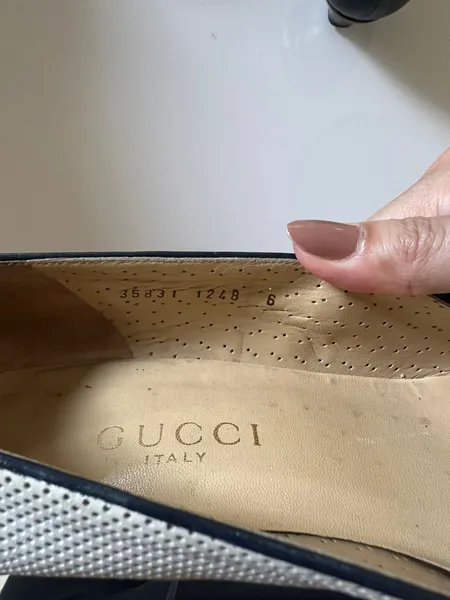 Sapato Gucci original bicolor couro perfurado tam 36