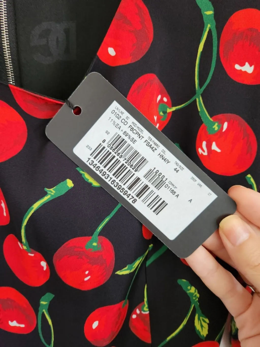 VESTIDO CEREJAS . DOLCEeGABBANA