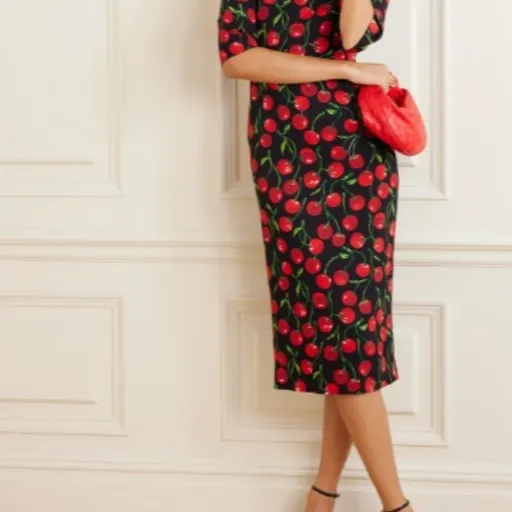 VESTIDO CEREJAS . DOLCEeGABBANA