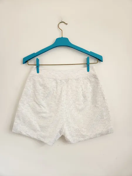 Short-Saia Laise Lariva
