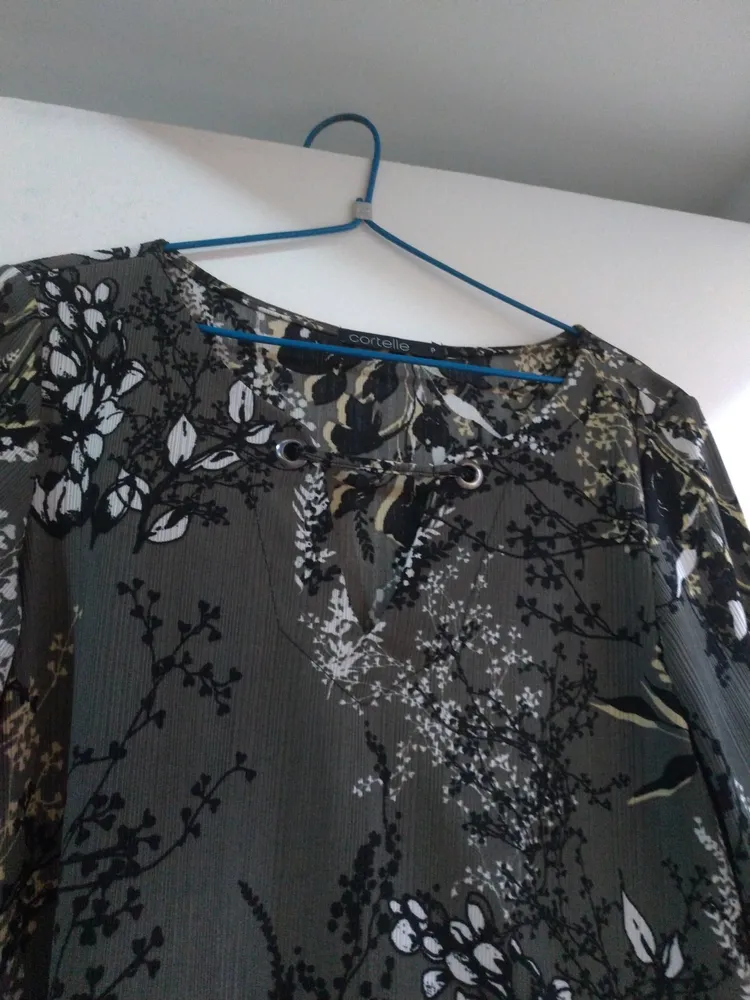 Blusa Plissada Floral