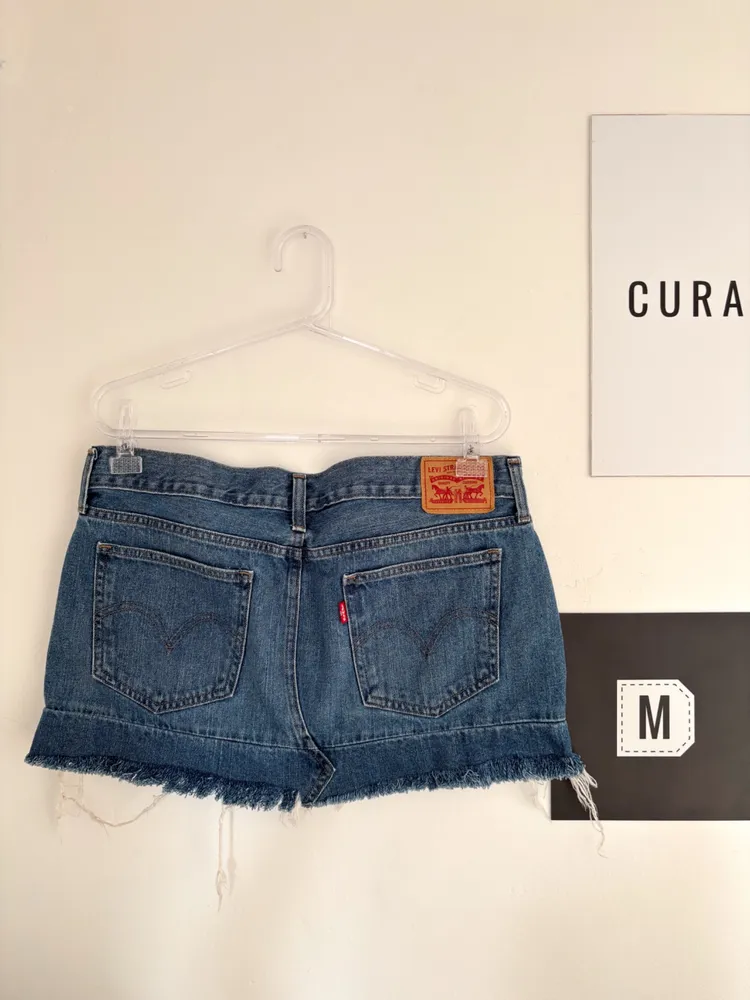 Saia jeans Levis