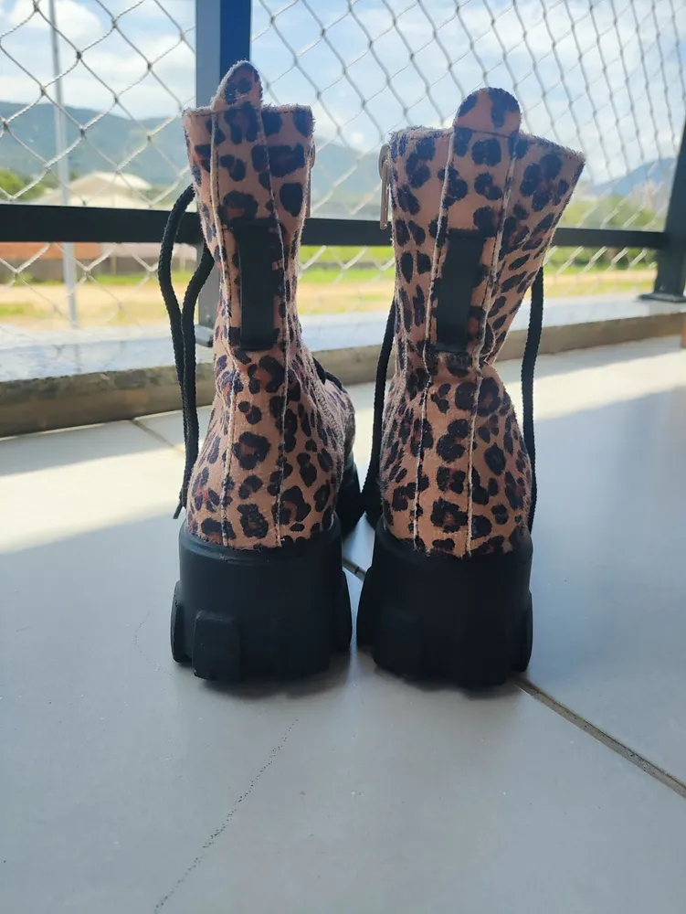 Coturno Feminino Oncinha Sola Tratorada Plataforma Zíper