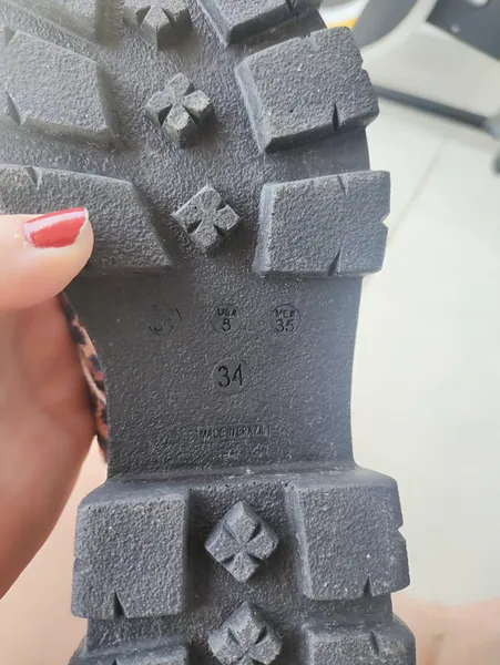 Coturno Feminino Oncinha Sola Tratorada Plataforma Zíper