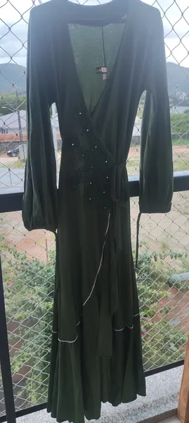 Vestido Longo Envelope Verde Manga Longa Bordado Cgc