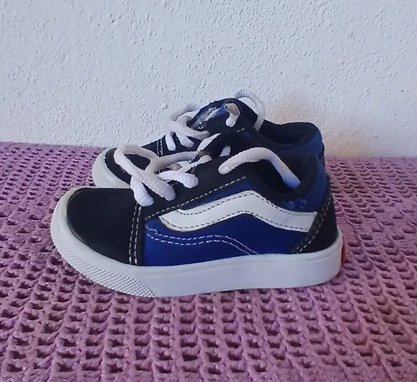 Tipo Vans