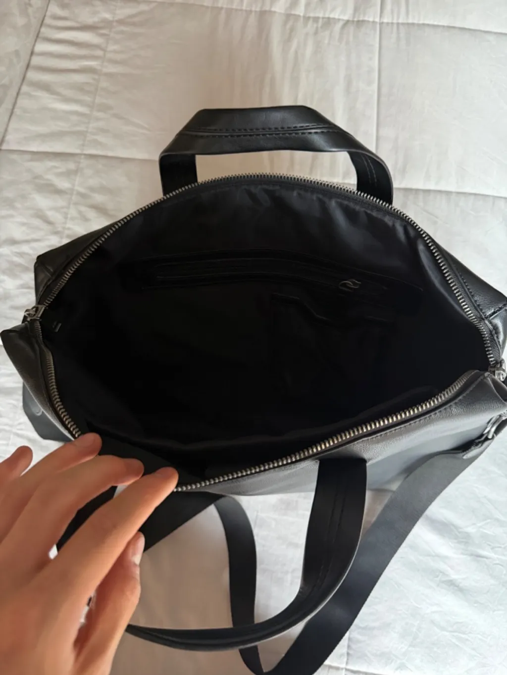 bolsa pasta preta em couro legitimo zara