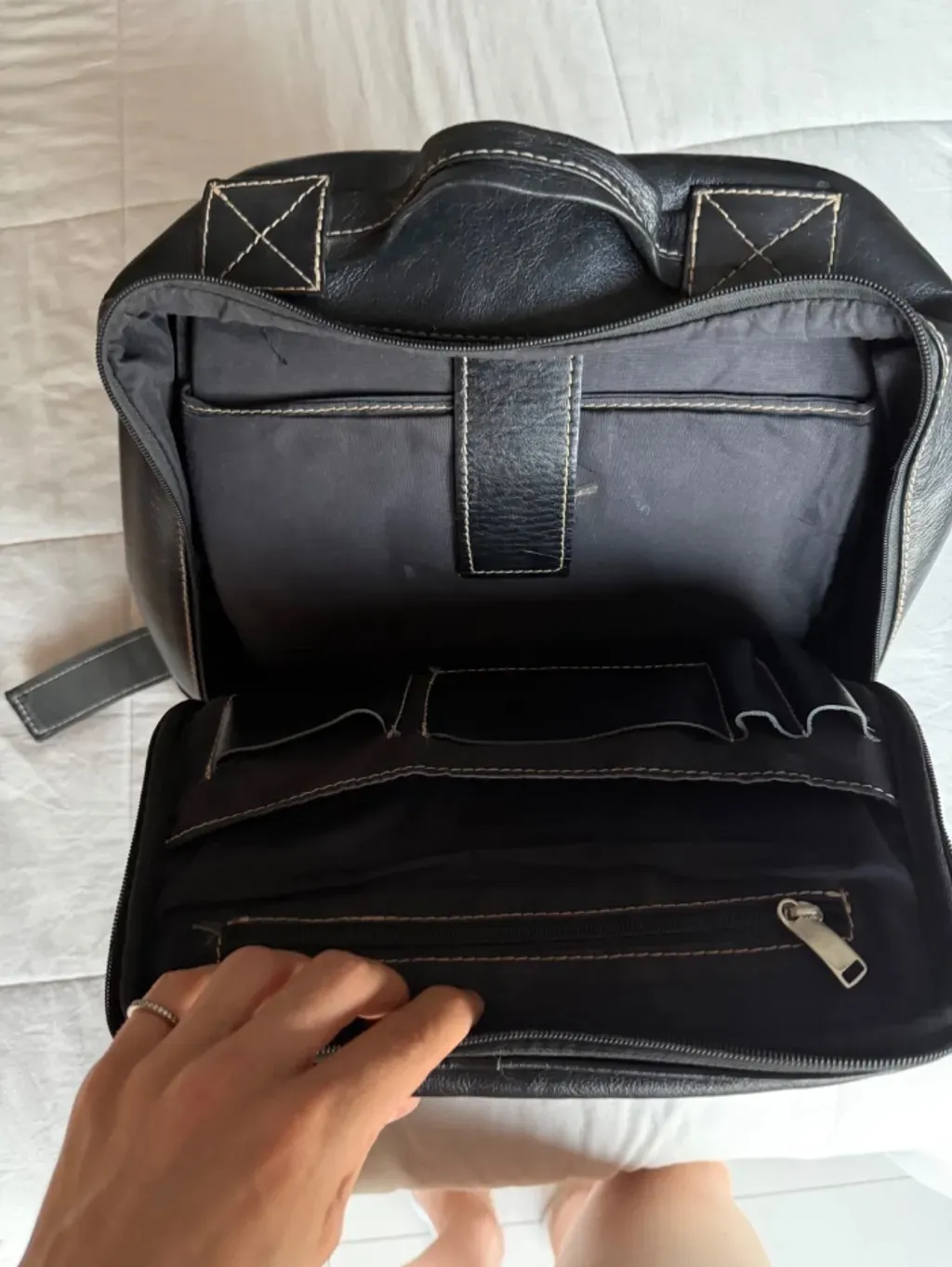 mochila preta lascaux em couro legítimo