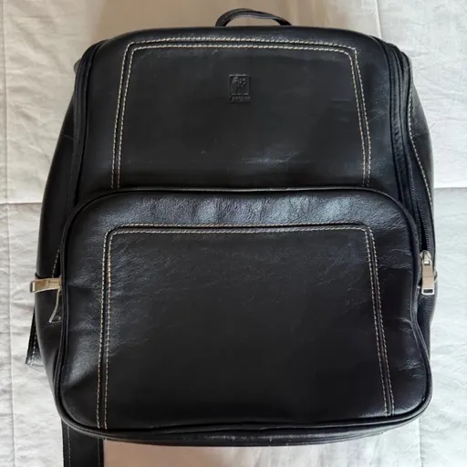 mochila preta lascaux em couro legítimo