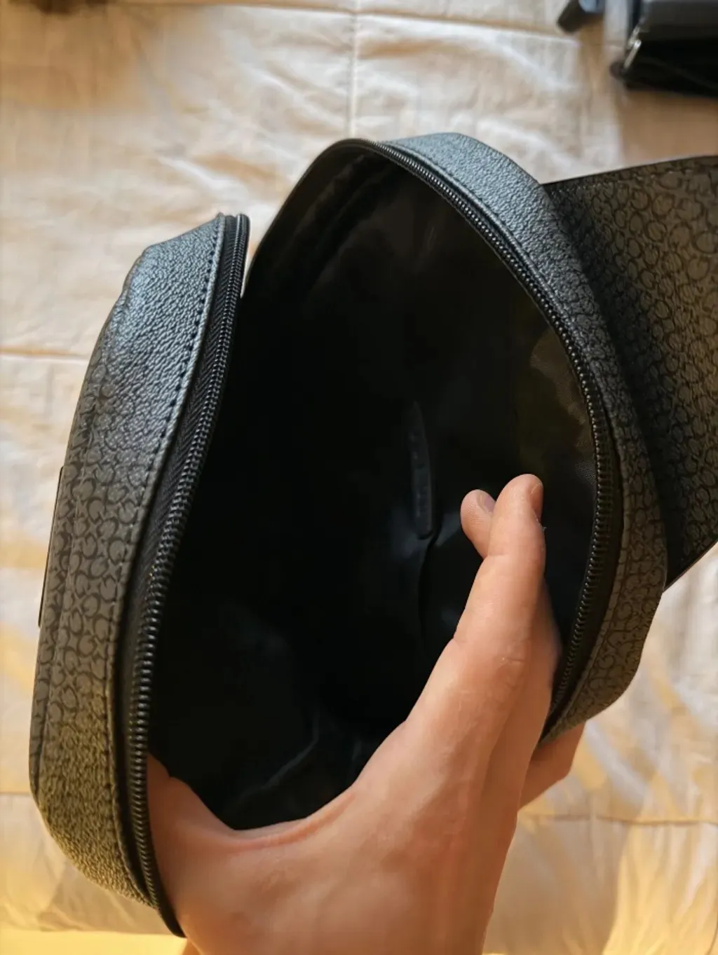 bolsa mochila transversal guess