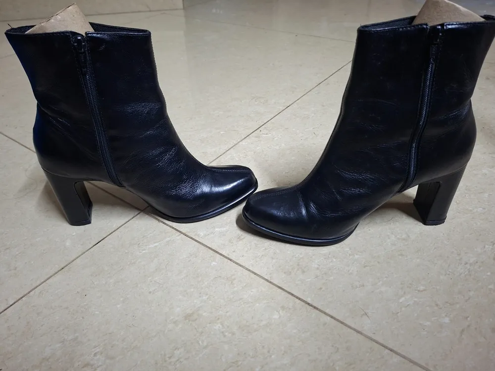 Bota Lia line couro