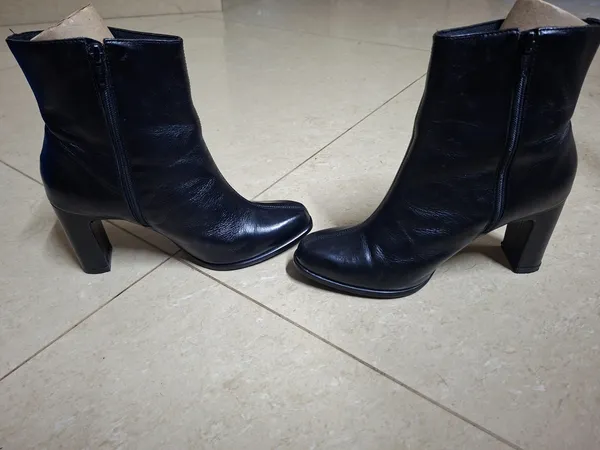 Bota Lia line couro