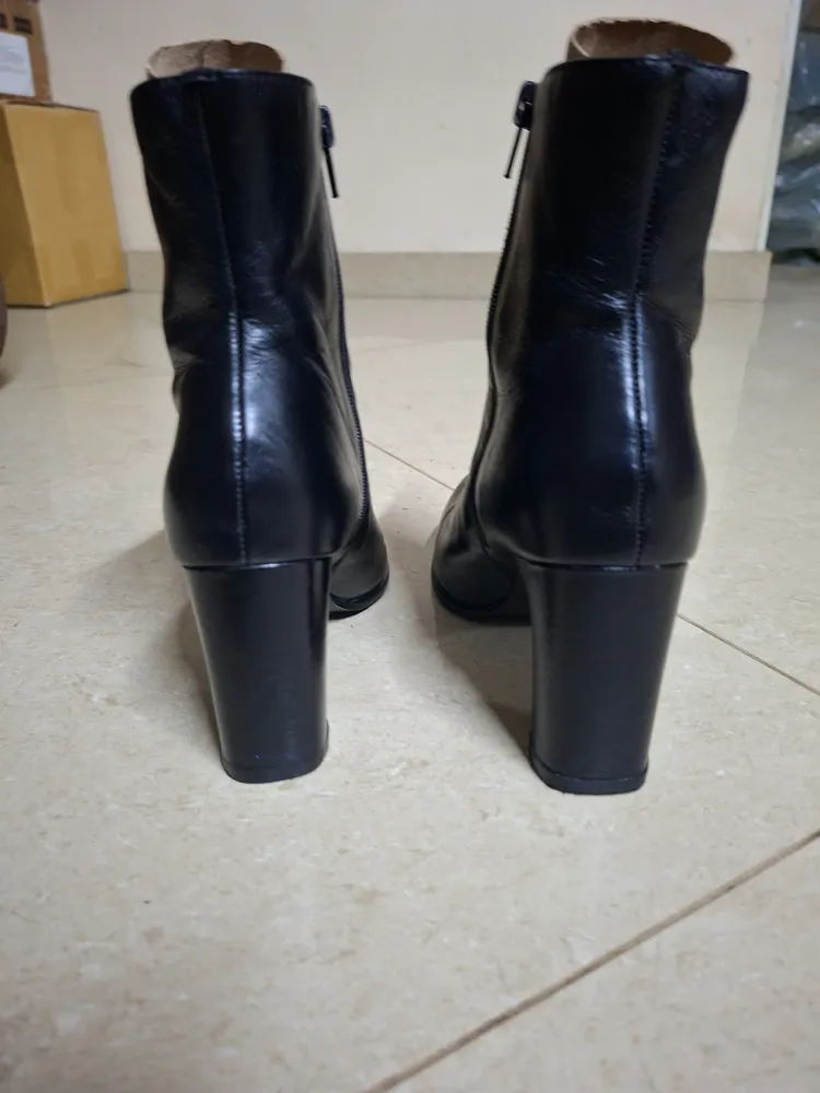 Bota Lia line couro