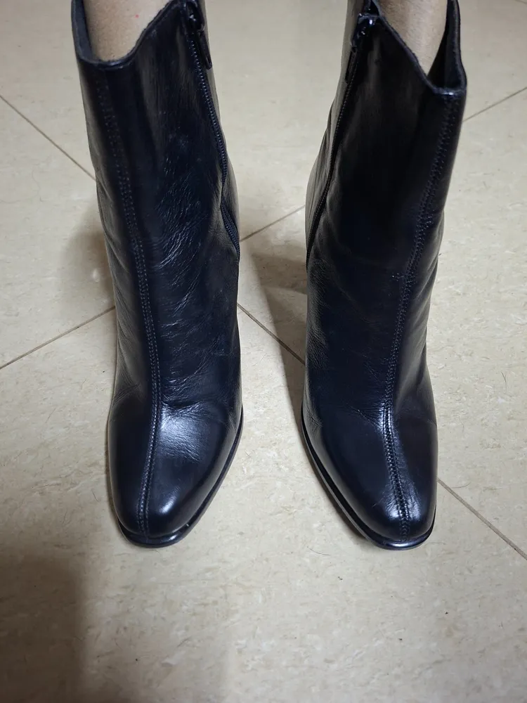 Bota Lia line couro