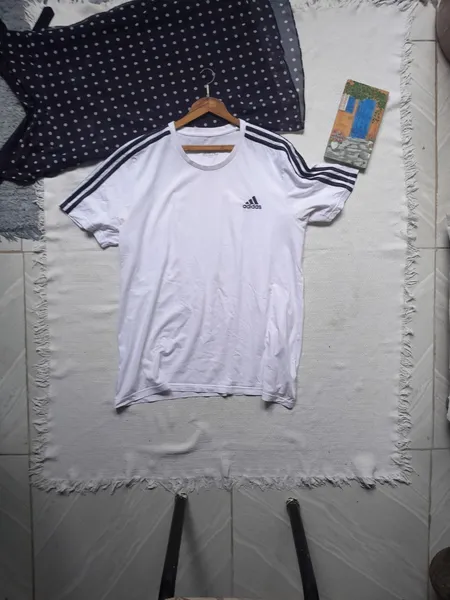 camiseta adidas branca g