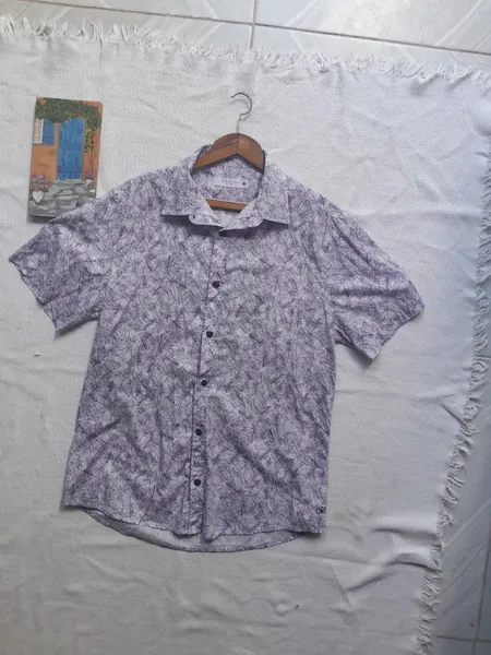 camisa manga curta estampada