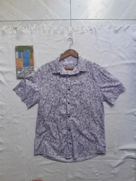 camisa manga curta estampada