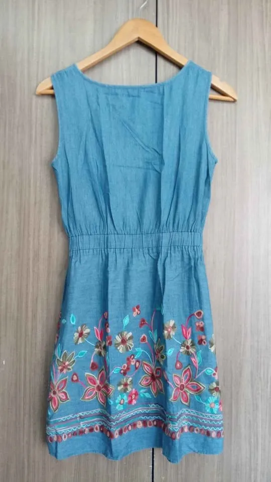 Vestido jeans bordado