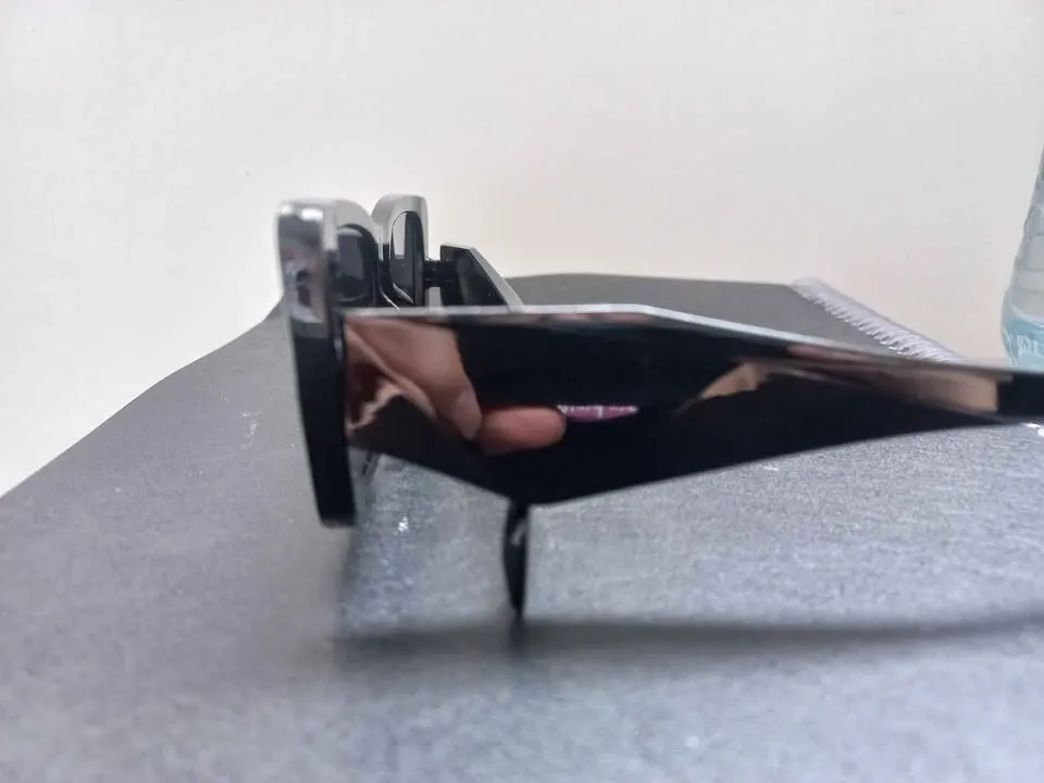 OCULOS ESCURO FEMININO