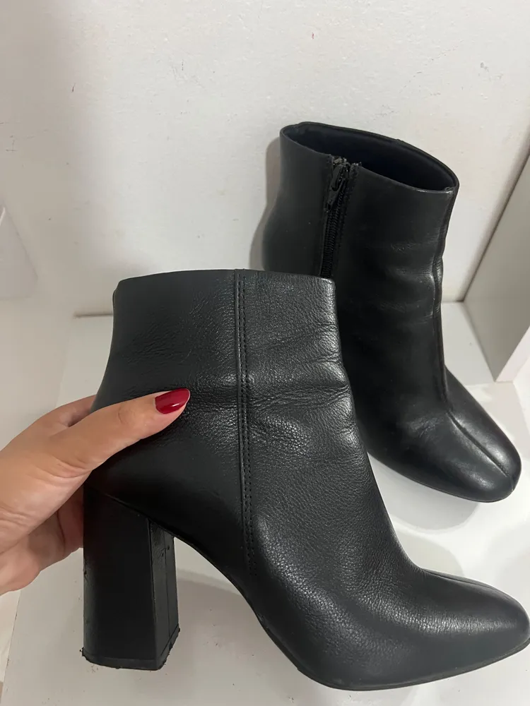 Bota preta Adriana K