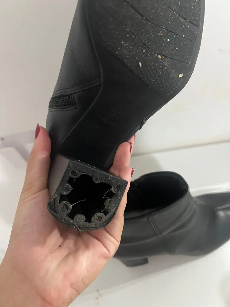 Bota preta Adriana K