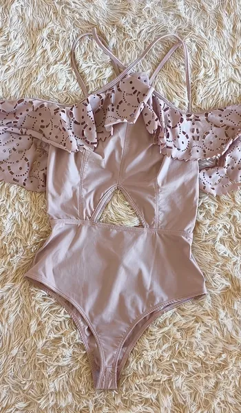 Body Rosê da Anne Fernandes